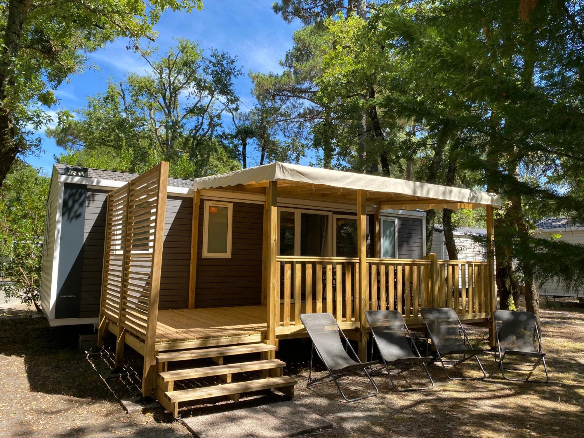 Camping Les Ourmes *